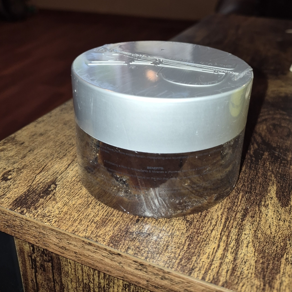 SUGAR SCRUB - Picture 2 of 3